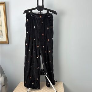 Source Unknown Black Wide Leg Pants with Embroidered Accents